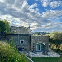 VILLA SINGOLA A FINALE LIGURE