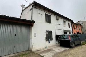 Immobile in asta di 198 m² con 3 locali e box auto