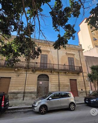 Castelvetrano esclusivo e unico immobile del 900