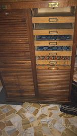 Mobile vintage anni ‘60 con chiusura a tapparella