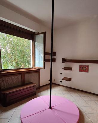 Palo a Pressione Venus Nero per Pole Dance (Apole)