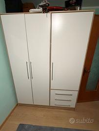 Armadio ikea moderno+ comodino cordinato