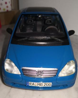 MERCEDES-BENZ A-KLASSE, 1/18 MAISTO