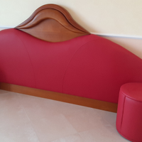 Camera da letto matroniale comodini e panca