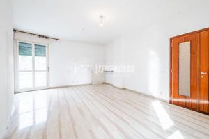 Ampio Trilocale con Tre Balconi