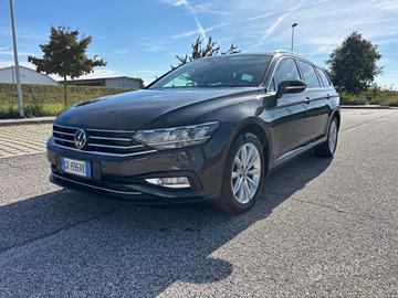 Volkswagen Passat Variant 2.0 TDI SCR 122 CV EVO D