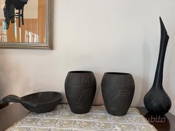 Set vasi etnici in terracotta nera 4 pz anni ‘70