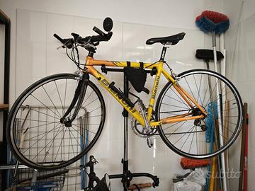 Bici da Corsa Bianchi – Telaio 55 cm, Forcella in Biciclette In