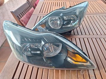 Coppia Fari Anteriori Ford Focus Mk2 Restyling