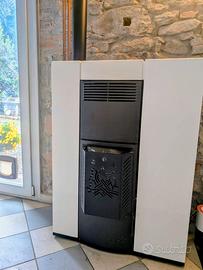Stufa pellet/nocciolino idro Dielle Ostro Idro