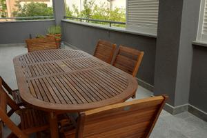 Vicino Rotonda e Centro,2 camere,bagno,terrazzo