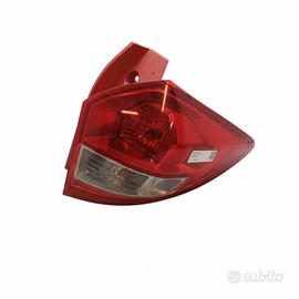 STOP FANALE POSTERIORE DESTRO SUBARU Trezia Serie
