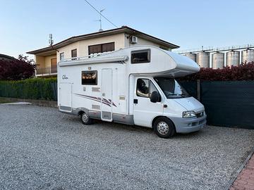 Mc louis Garage 461 cc. 2.3 jtd 110 cv anno 2005