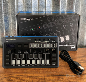 Synth Roland AIRA J6