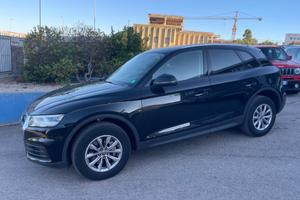 AUDI Q5 40 TDI quattro S tronic S line plus