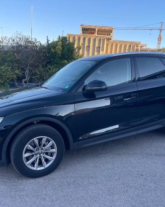 AUDI Q5 40 TDI quattro S tronic S line plus