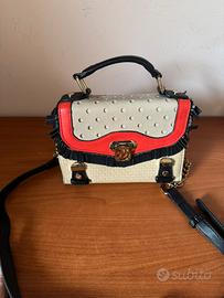 Borsa a traccolla brand numeroventidue