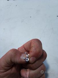 orecchini in oro bianco e brillanti 