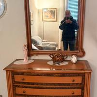 Como’ comodini e specchiera