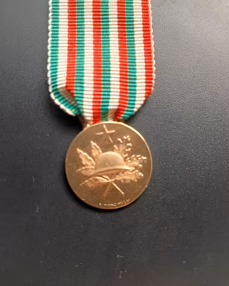 Oro 750 18 k Medaglia 50° Anniversario Vittoria