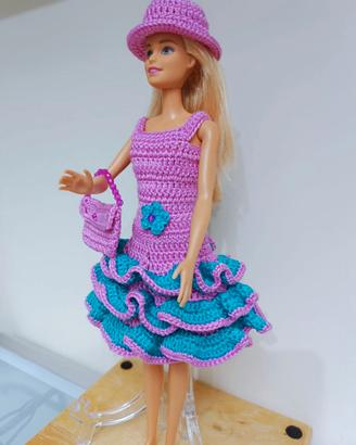 Incantevole completo per “Barbie” all'Uncinetto