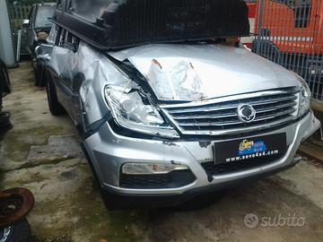Ssangyong Rexton 2.0 del 2014 - uso ricambi