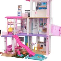 Casa di barbie dei sogni e specchiera trucco