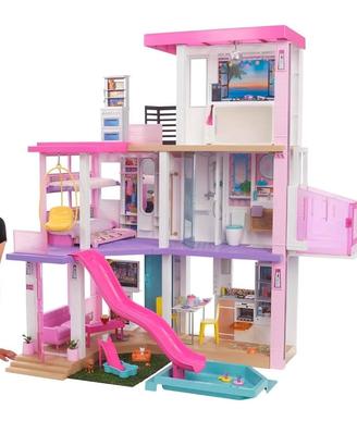 Casa di barbie dei sogni e specchiera trucco