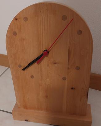 orologio da tavolo artigianale in legno