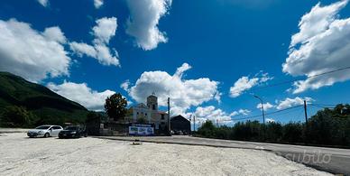 3 LOCALI A CALVANICO