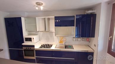 cucina LUBE modello MONIA blu lucido