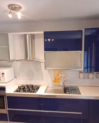 cucina LUBE modello MONIA blu lucido