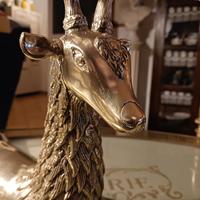 Raro Cervo in Ottone dorato