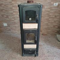 Stufa a legna con fornetto+pred.pentola