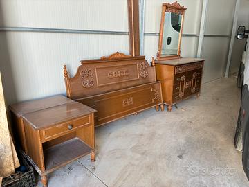 CAMERA DA LETTO COMPLETA specchio comodini letto