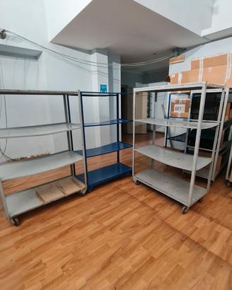 Carrelli industriali in metallo super robusti,