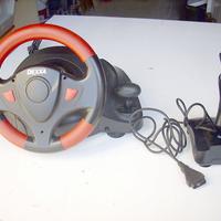 Volante e joystick per videogiochi videogame