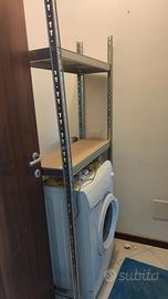 Scaffale in legno e metallo con 4 ripiani