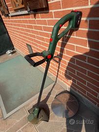 Tagliabordi Bosch a batteria 18V per giardino