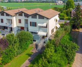 VILLA A SCHIERA A PARMA