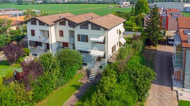 VILLA A SCHIERA A PARMA