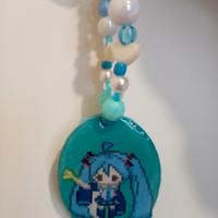 ciondolo miku fatto a mano 
