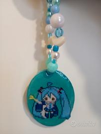 ciondolo miku fatto a mano 