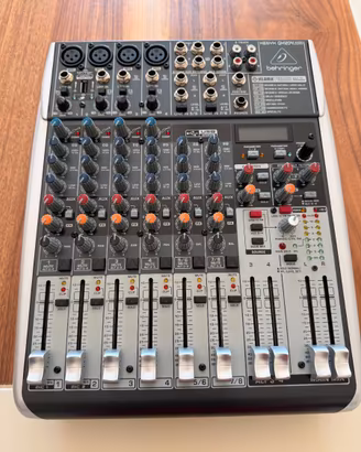 Mixer Behringer XENYX