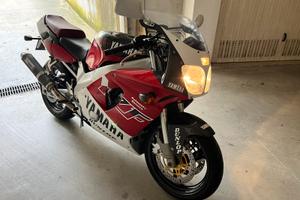 Yamaha FZ 600 R storica