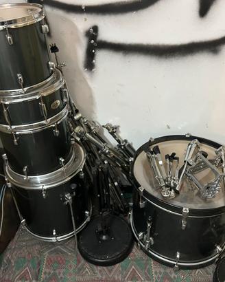 Batteria Pearl Forum Series + hardware