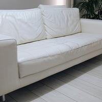 Divano Adile in pelle bianca 3 sedute