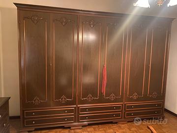 Armadio anni 70 in legno