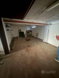 Box / Garage di 33 m² a Fiumicino