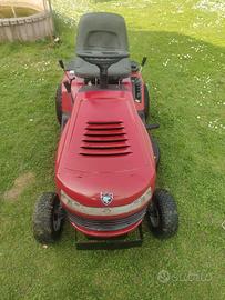 Trattorino tagliaerba 